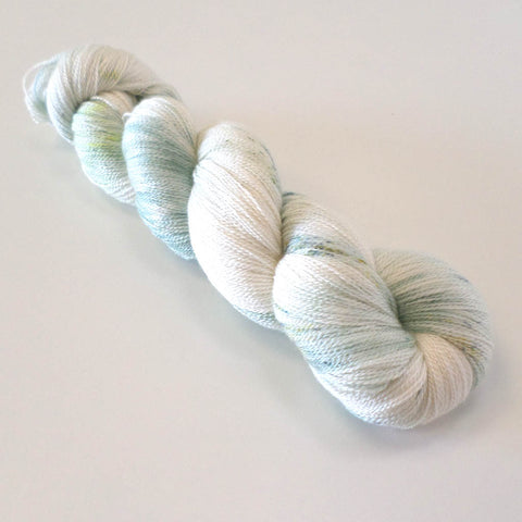 Lustrous Lace - Gentle Surf