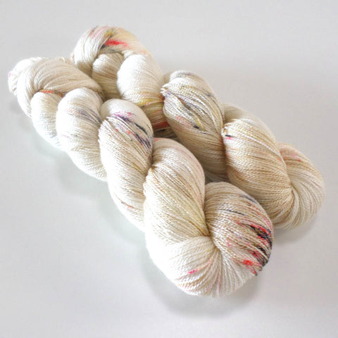 Lustrous Lace - Goldfinch