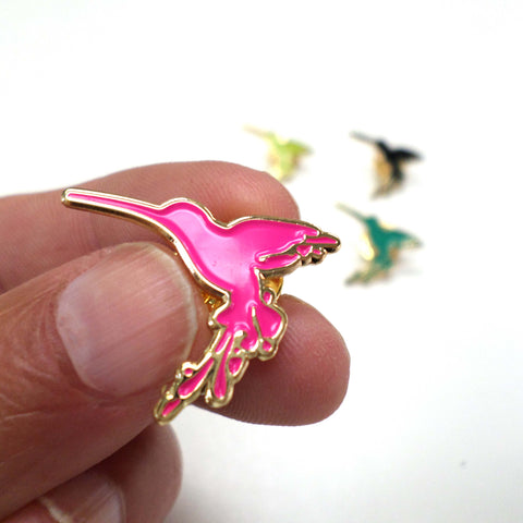 Hummingbird Enamel Pin Badge - pink